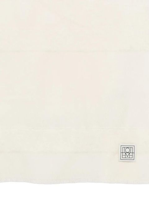 TOTEME monogram-print scarf - White - zdjęcie produktu nr 2