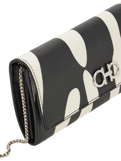 Ferragamo Gancini buckle chain wallet - Black