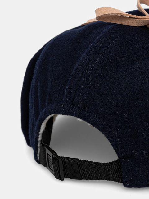 LA Sportiva czapka z daszkiem z dodatkiem wełny Forest Earflap kolor granatowy ZZCH044