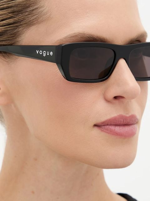 VOGUE okulary przeciwsłoneczne damskie kolor czarny 0VO5657SU