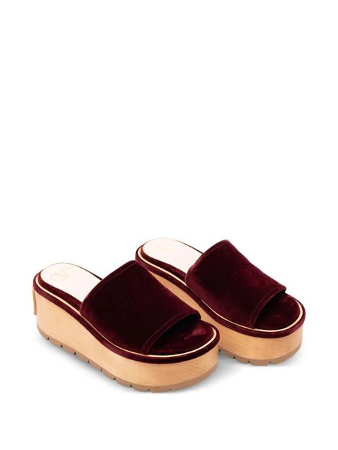 Valentino Garavani logo-detail sandals - Red