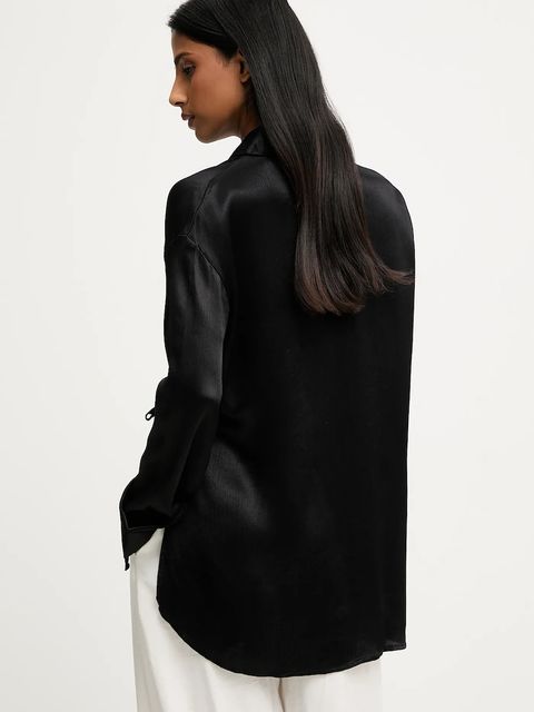 Answear.LAB koszula damska kolor czarny relaxed z kołnierzykiem klasycznym