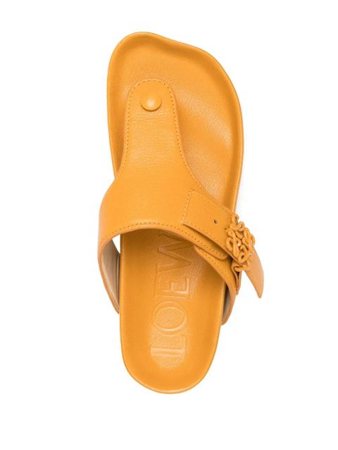 LOEWE logo-plaque leather flip flops - Yellow