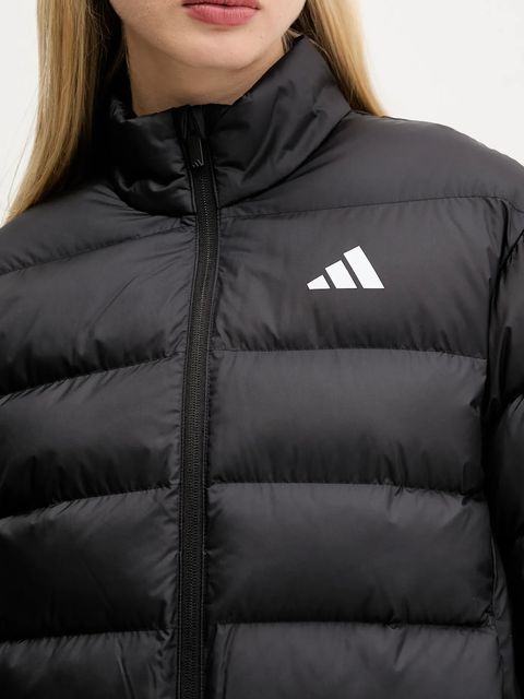 adidas kurtka Essentials kolor czarny zimowa JM8421