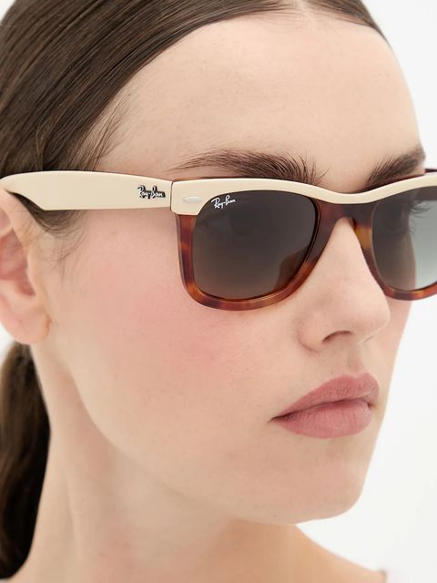 Ray-Ban okulary przeciwsłoneczne kolor brązowy 0RB2240