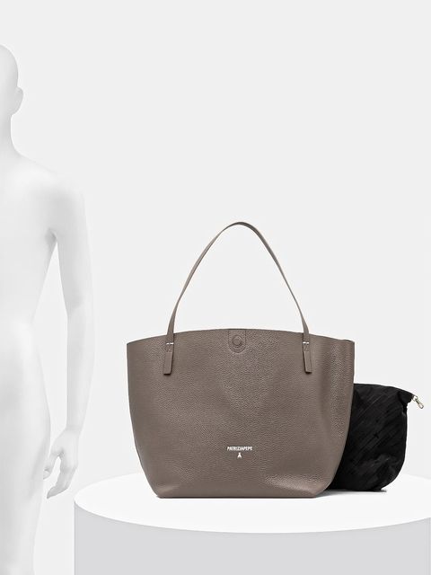 Patrizia Pepe torebka skórzana kolor granatowy 2B0130 L148