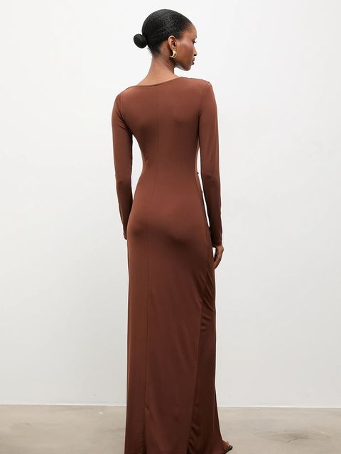 Answear.LAB sukienka kolor brązowy maxi dopasowana