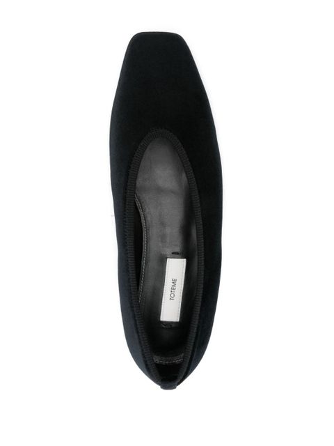TOTEME Minimalist velvet ballerina shoes - Black