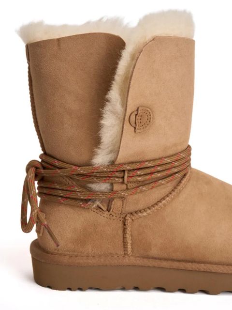 UGG logo-detail shearling boots - Brown