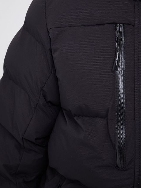 Helly Hansen Kurtka damska kolor czarny zimowa 53205-692