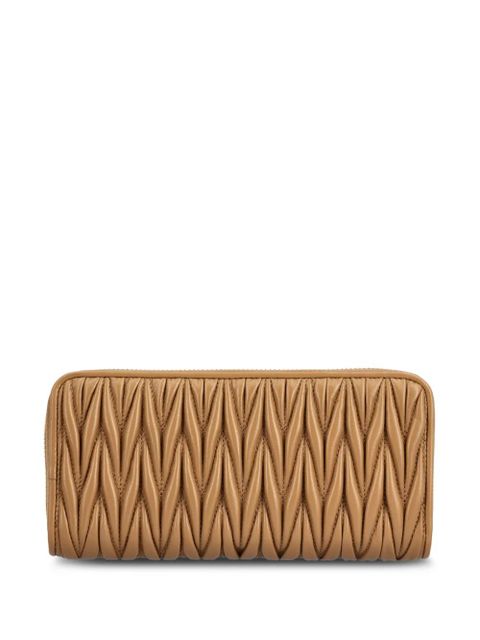 Miu Miu large matelassé-motif zip-closure wallet - Brown