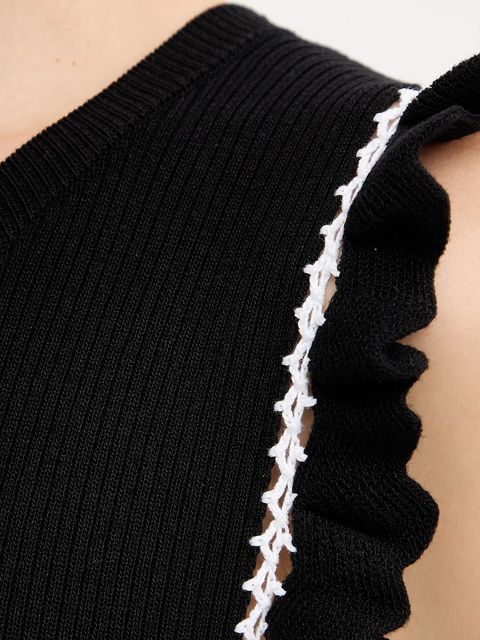 Morgan sukienka kolor czarny midi dopasowana RMSAGA