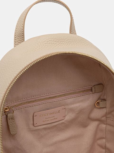 Coccinelle plecak skórzany NORY damski kolor beżowy mały gładki E1 U45 14 02 01