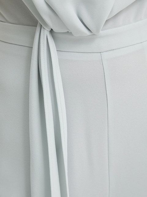 Answear.LAB kombinezon kolor niebieski z dekoltem okrągłym