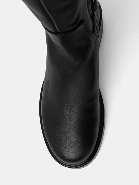 Tommy Hilfiger kozaki skórzane TH HORSEBIT RIDING OVERKNEE BOOT kolor czarny na płaskim obcasie FW0FW08976