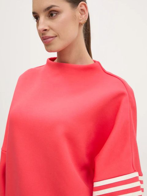 adidas Originals bluza Neuclassics damska kolor czerwony z aplikacją JI8521