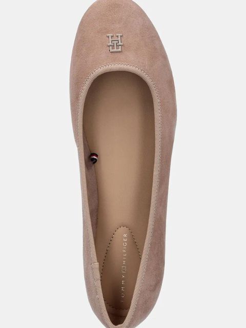 Tommy Hilfiger baleriny zamszowe TH HARDWARE SUEDE BALLERINA kolor beżowy FW0FW08655
