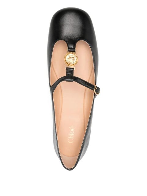 Chloé logo-medal ballet flats - Black
