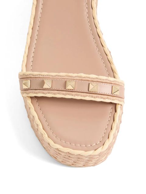 Valentino Garavani Rockstud flatform sandals in calfskin 45mm - Neutrals