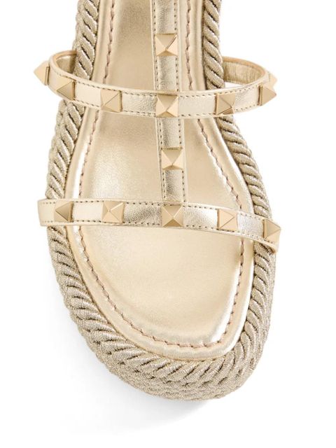 Valentino Garavani Rockstud laminated nappa wedge sandal 95 mm - Gold