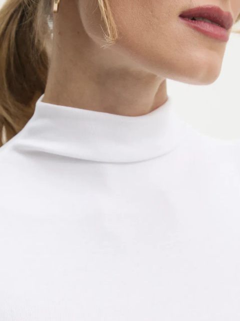 Answear.LAB top kolor biały z półgolfem