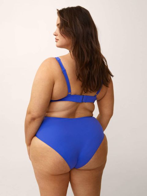 Góra od bikini z trójkątnymi miseczkami