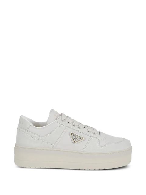 Prada Downtown Bold logo-plaque sneakers - Neutrals - zdjęcie produktu nr 1