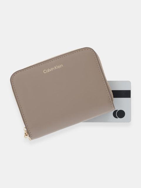 Calvin Klein portfel skórzany damski kolor beżowy LV04F1075G