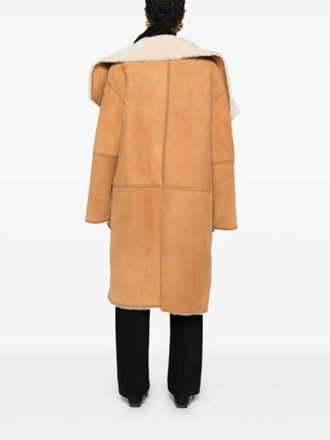 TOTEME draped shearling coat - Brown