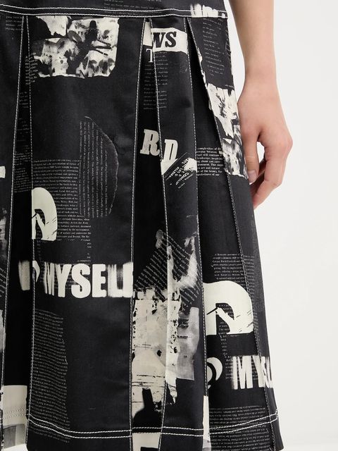 Desigual spódnica jeansowa NEWSPP kolor czarny mini rozkloszowana 25WWFW11