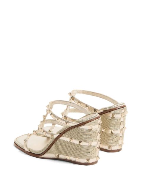 Valentino Garavani 100mm Rockstud wedge sandals - Gold