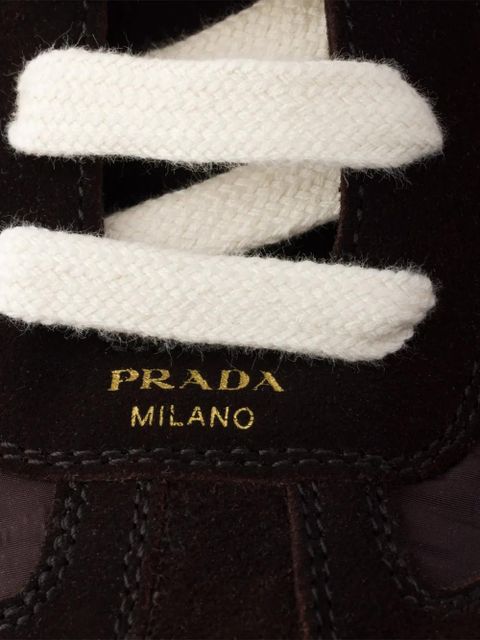 Prada round-toe lace-up sneakers - Brown
