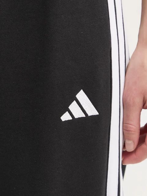 adidas spodnie dresowe Essentials kolor czarny z aplikacją JE1276