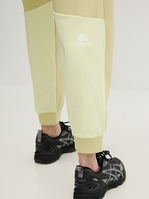 The North Face spodnie dresowe MOUNTAIN ATHLETICS