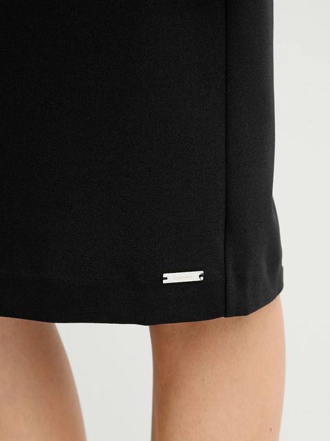 Calvin Klein sukienka kolor czarny midi prosta LV044D064G