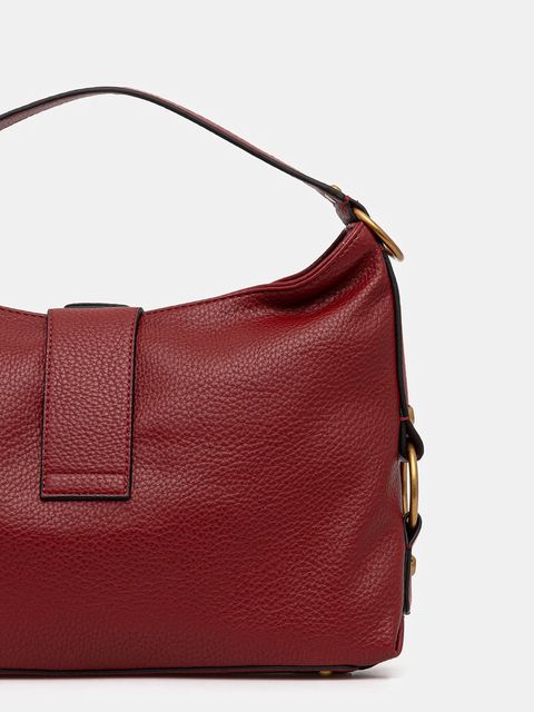 Guess torebka CAMDEN kolor czerwony HWBB93 08180