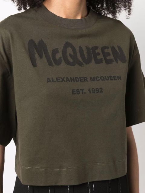 Alexander McQueen grafitti-logo cropped T-shirt - Green