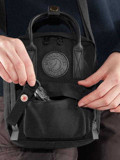 Fjallraven saszetka dziecięca Kanken kolor czarny F23799-550