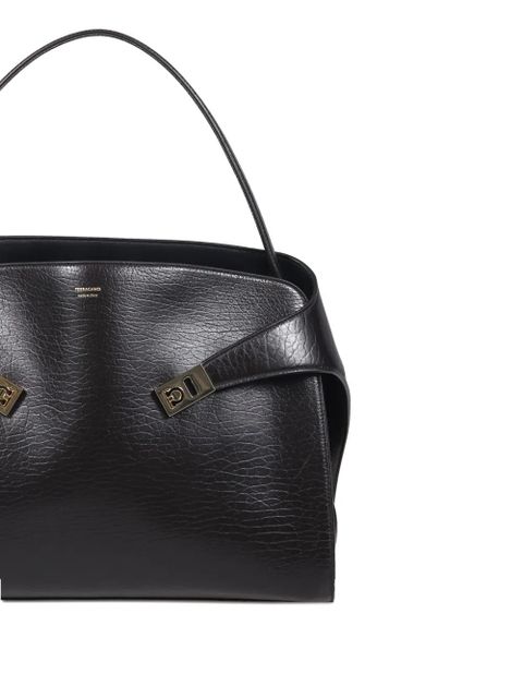 Ferragamo buckled leather shoulder bag - Brown