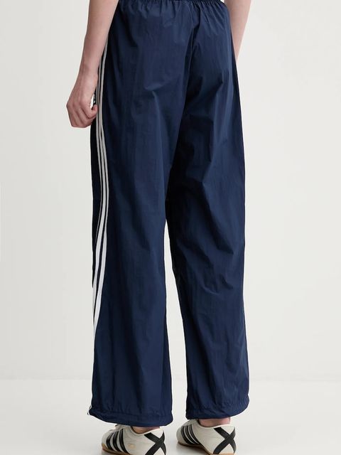 adidas Originals spodnie dresowe 3-Stripes damskie kolor granatowy z aplikacją JD3127