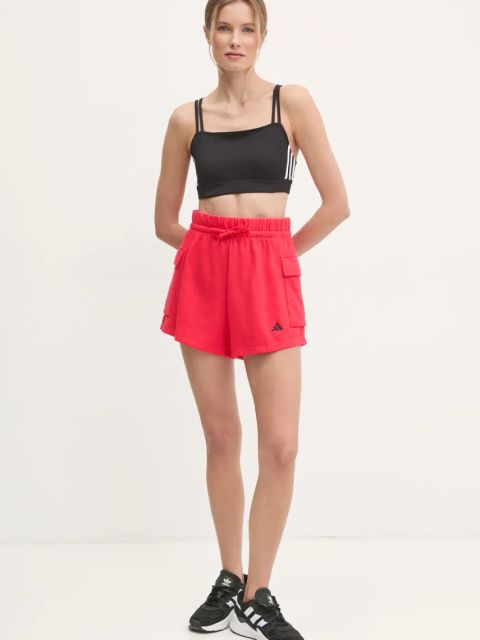 adidas szorty Essentials damskie kolor czerwony z aplikacją medium waist JC5704