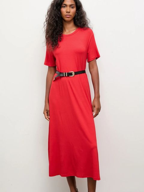 Answear.LAB sukienka kolor czerwony maxi rozkloszowana