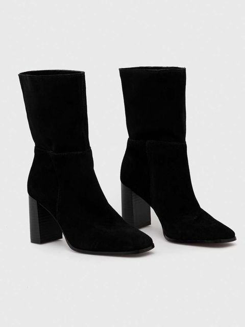 Medicine botki kolor czarny na słupku