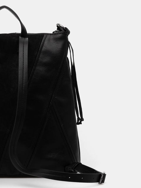 Desigual plecak BLACK PATCH TANGO P damski kolor czarny mały z aplikacją 25WAKP12