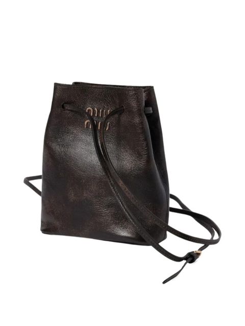 Miu Miu logo-detail drawstring shoulder bag - Brown