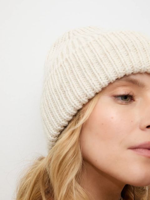 Answear.LAB czapka z wełną kolor beżowy