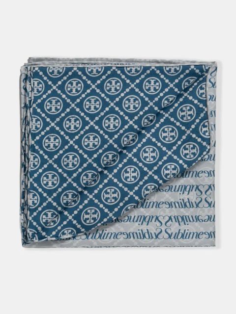 Tory Burch chusta jedwabna T Monogram Sublime Silk kolor niebieski wzorzysta 166713-400