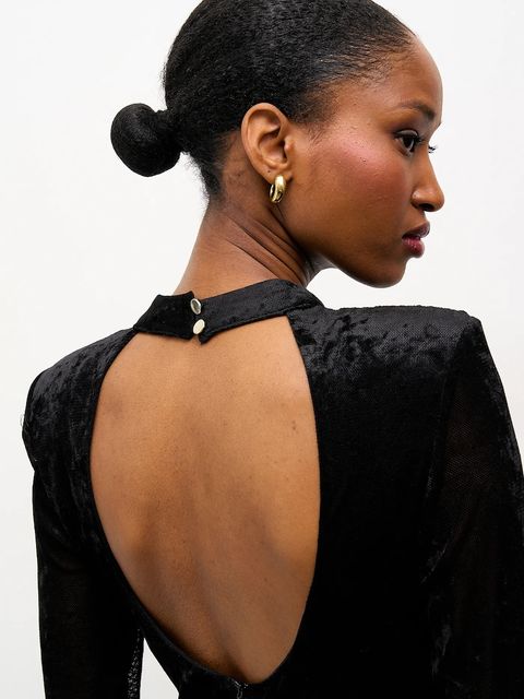 Answear.LAB sukienka welurowa kolor czarny maxi dopasowana