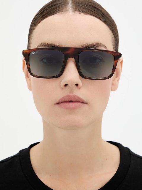 Ray-Ban okulary przeciwsłoneczne kolor brązowy 0RB2222