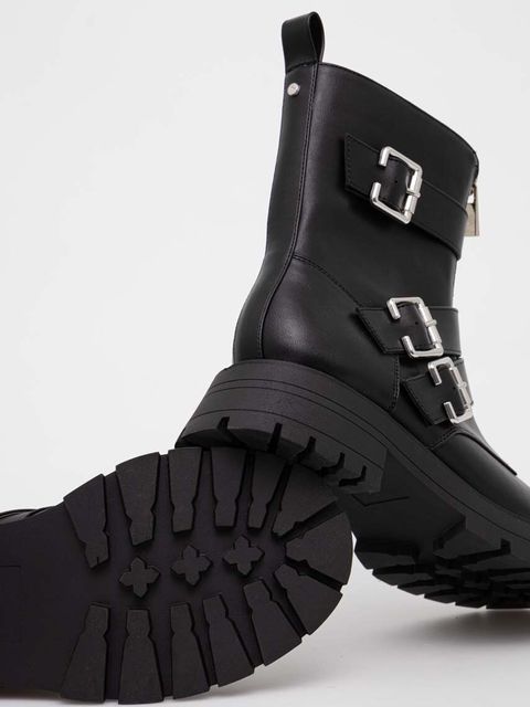 Medicine botki kolor czarny na platformie lekko ocieplone